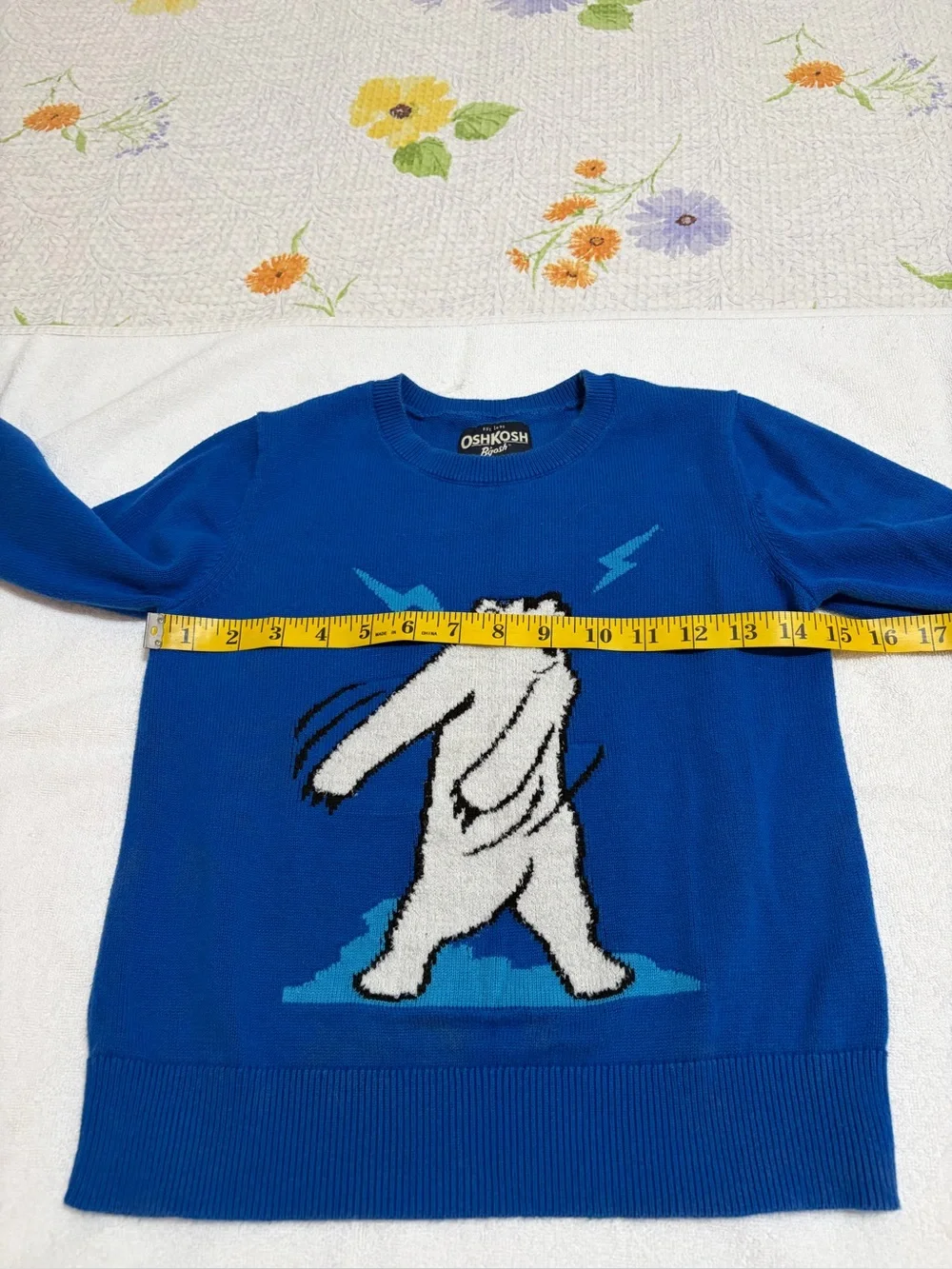 OshKosh B'gosh Boys Blue Polar Bear Crewneck Sweater(32)